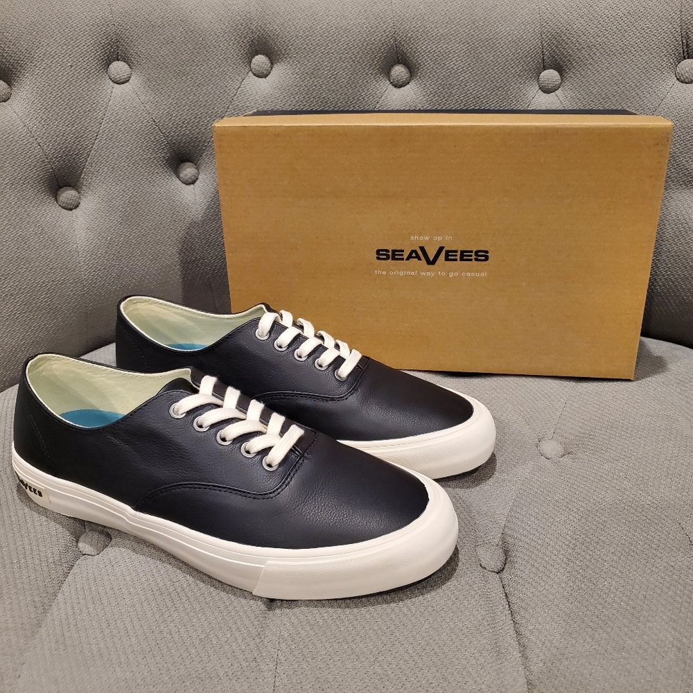 NIB Men's SeaVees Leather Legend Sneakers size 10
